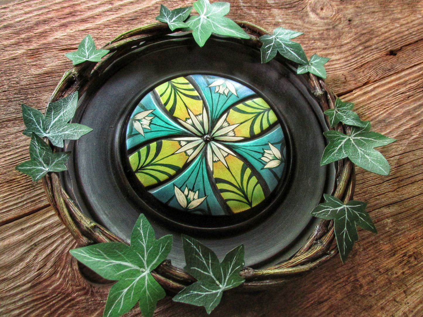 Luthien's device, with ivy wreath