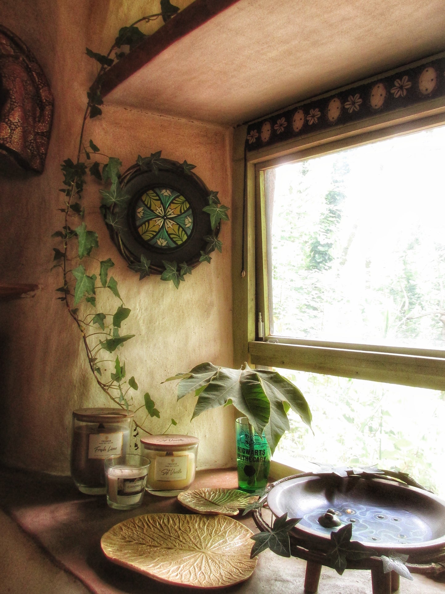 Luthien's device, with ivy wreath